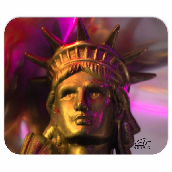 In Love with New York 'Liberty In Gold' Mousepad